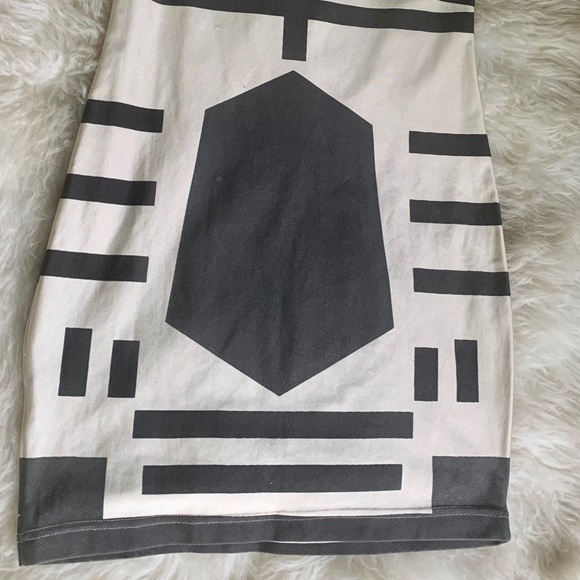 Tribal print bodycon Dress - Picture 4 of 4